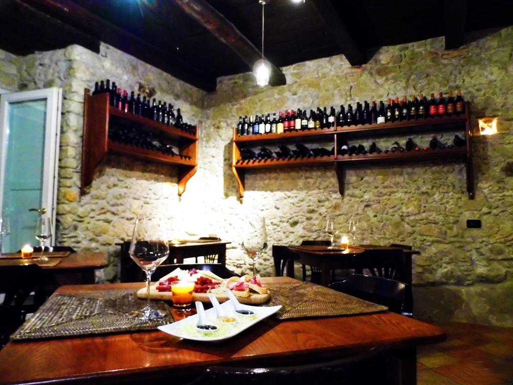 克拉丽丝餐厅酒店 阿曼泰阿 外观 照片